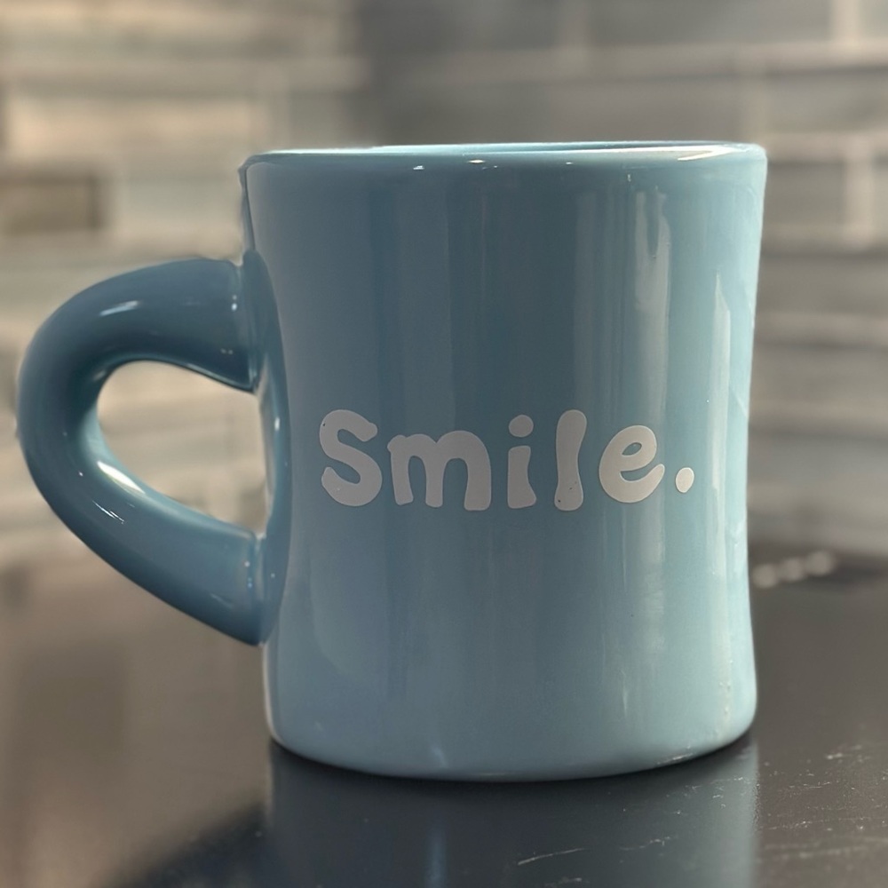 Life is Good SMILE Mug - Picture 3 of 7